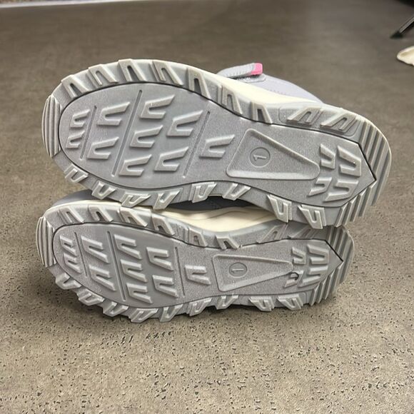 Cat & Jack Gray and Pink Kids Boots - Picture 8 of 8